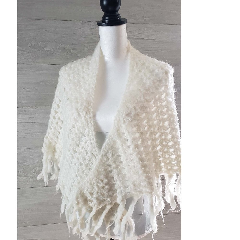 Hand Crafted Vintage White Shawl